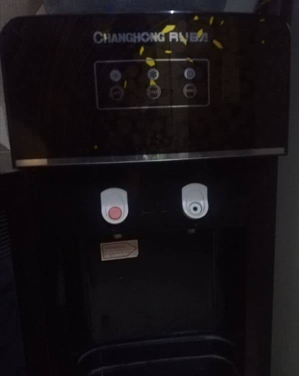 Water Dispenser Heat and Cold 3