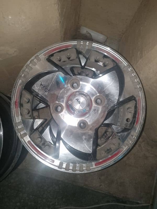 Mehran/Suzuki Carry/Bolan Tyre Rims 2