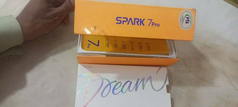 Tecno spark 7 pro 4/64 box k sath 0