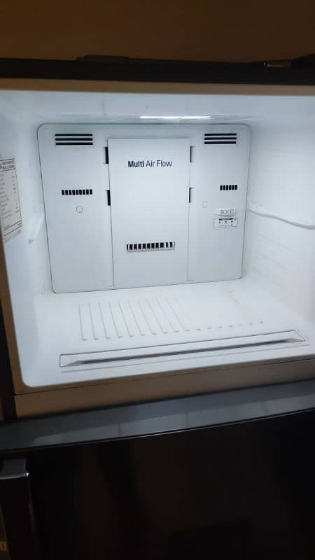 LG Fridge in good condition 1