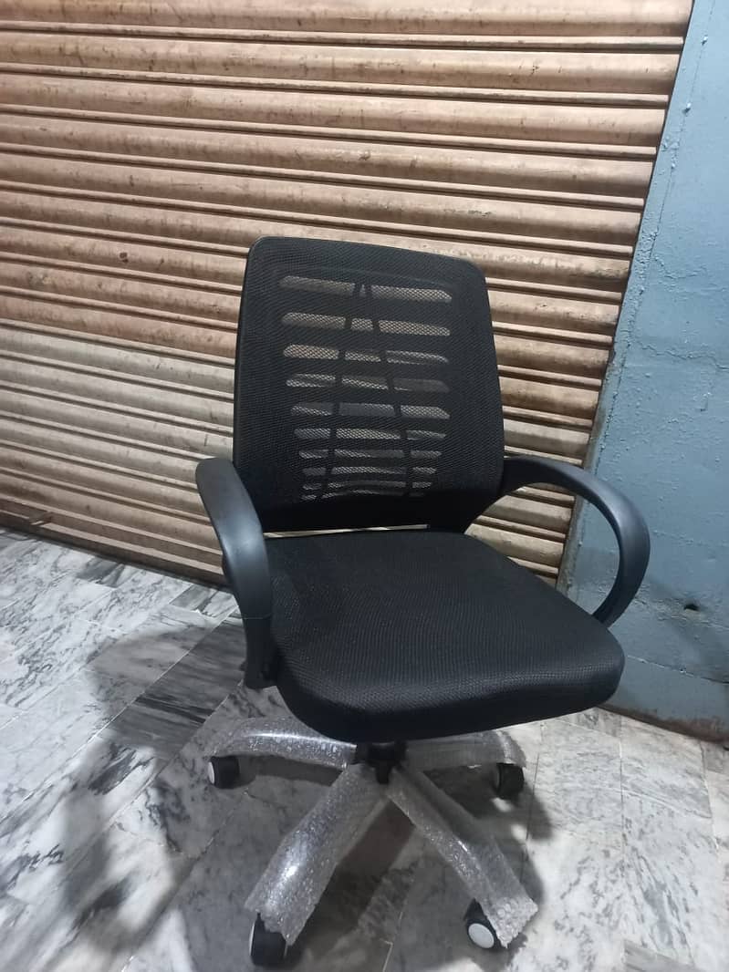 Office revolving chair in karachi/mesh chair/new chair/office chair 11