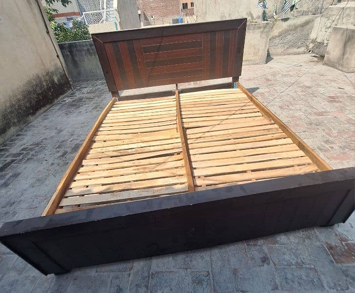 Good condition bed or sofa for sale Good  condition main hain 1