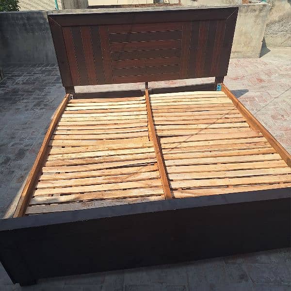 Good condition bed or sofa for sale Good  condition main hain 2