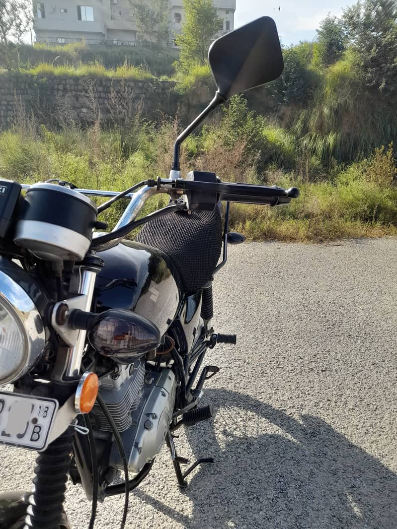 Suzuki GS 150 2018 3