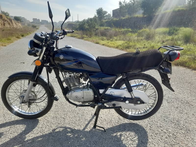 Suzuki GS 150 2018 12