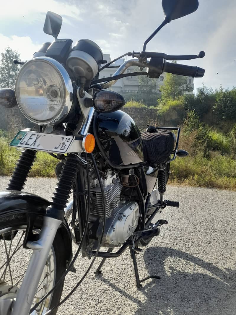 Suzuki GS 150 2018 13