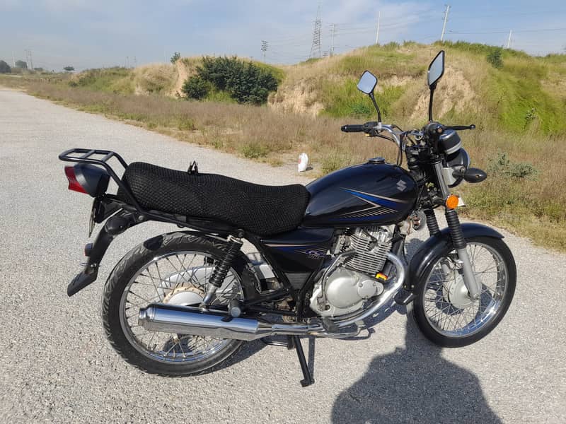 Suzuki GS 150 2018 14