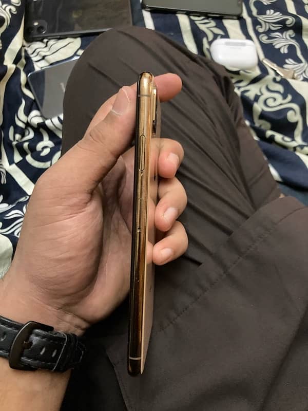 IPHONE XS MAX 2