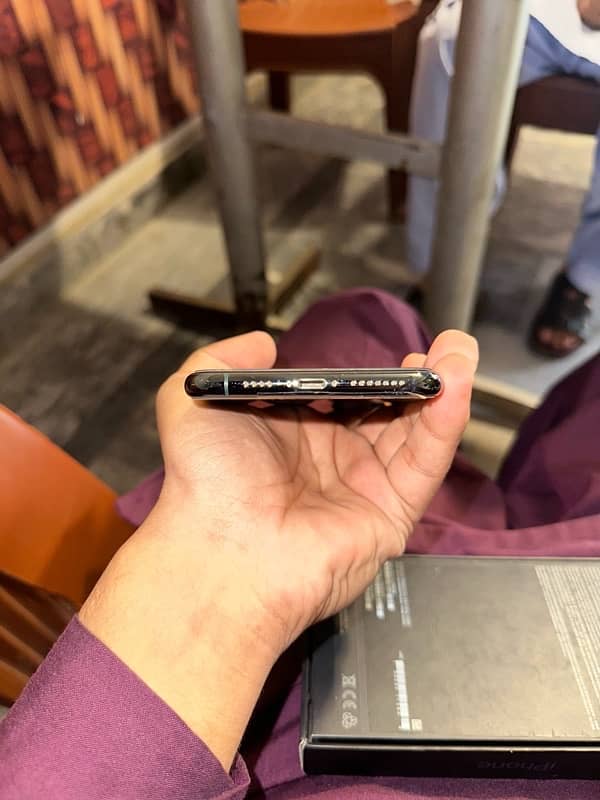 iphone 11pro max [pta approved] 2