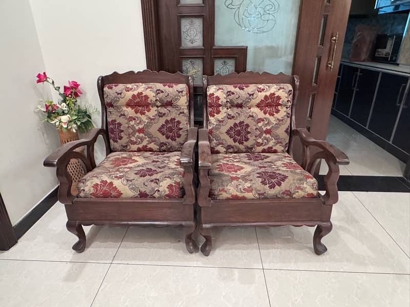 5 seater wooden sofa set for sale 0