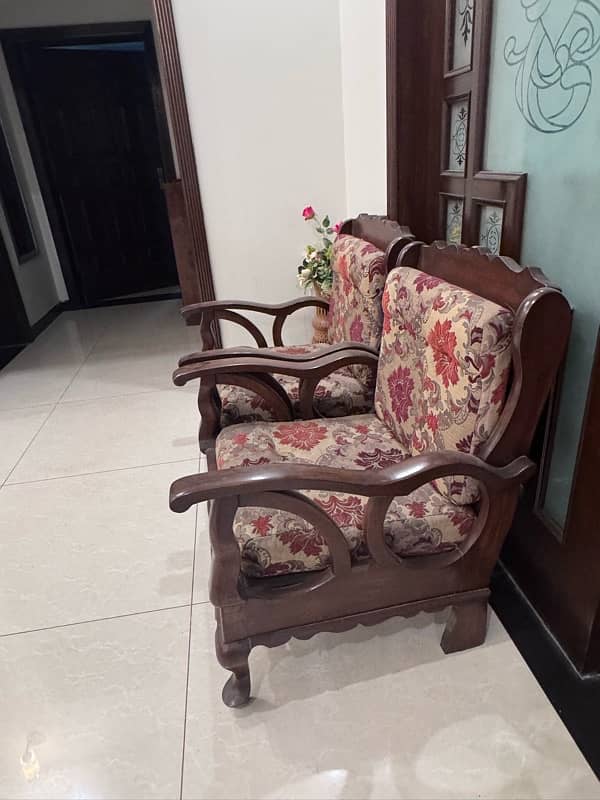 5 seater wooden sofa set for sale 4