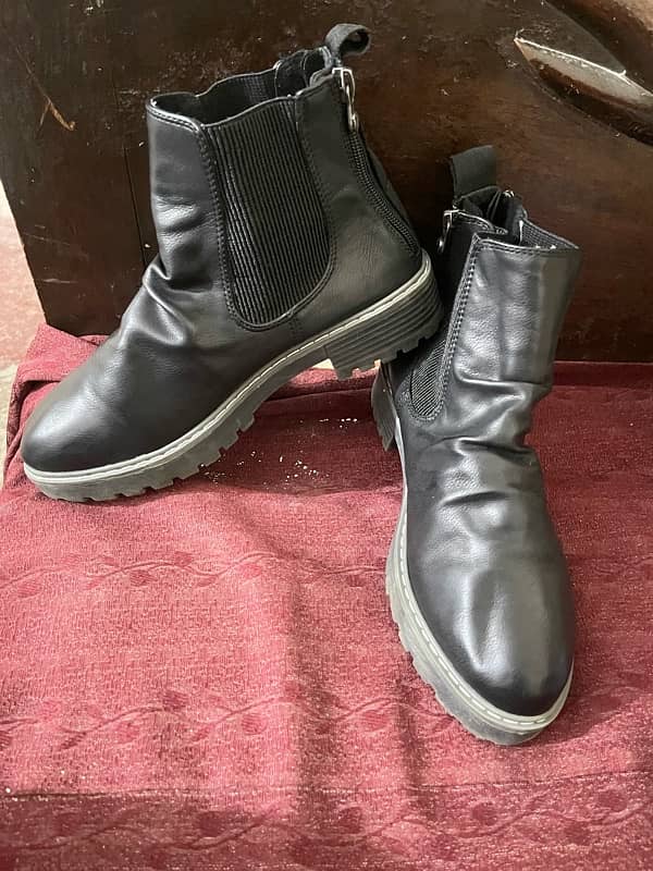 Blowfish Women leather Boot ankle zip 5