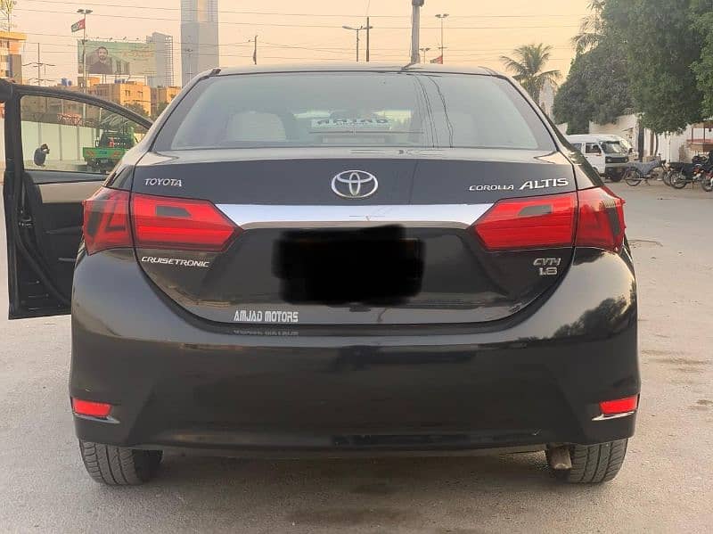 Toyota Corolla Altis 2017 7