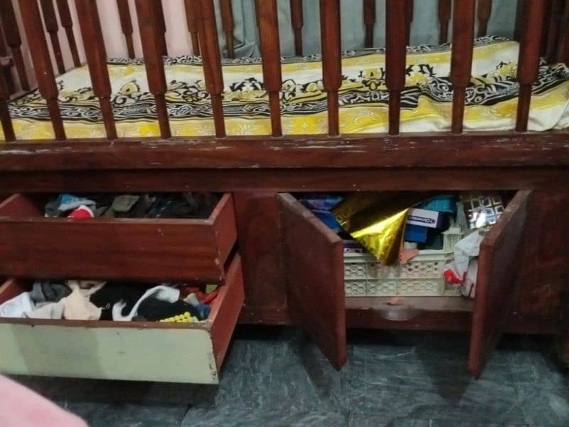 kids wooden bed 0