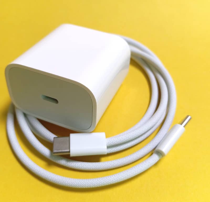 Iphone cherger 15 seires 20w with cable 100% original 0