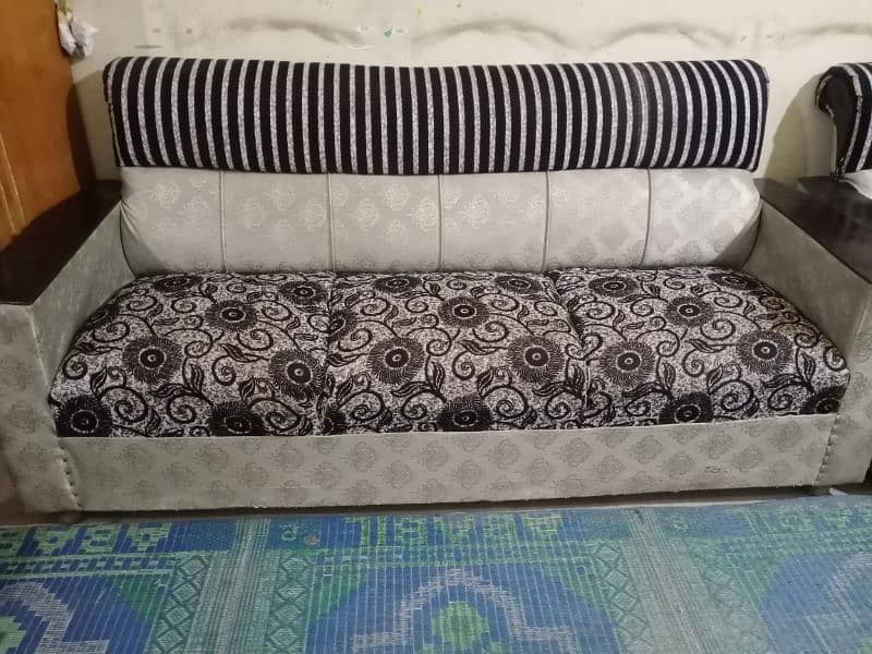 Sofa Set 0