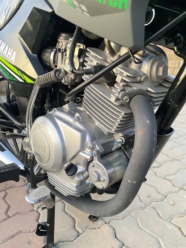 YBR 125 G new bike only 2100 chala hua hai  All punjab numbar 12