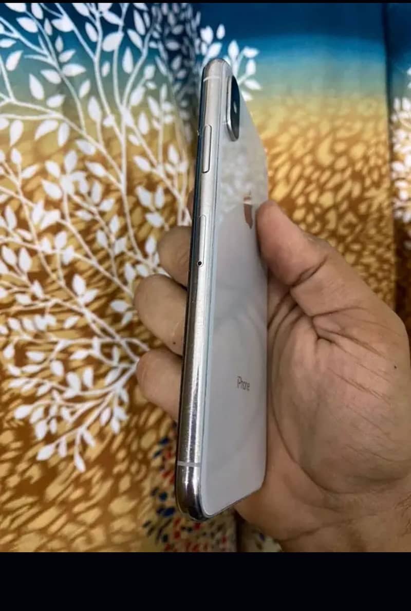 iPhone X 128GB 1