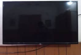 TCL 40 Inch simple but look like  new