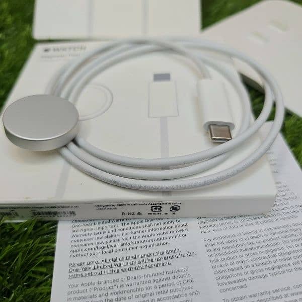 Apple Watch Magnetic Fast Charger to USB-C Cable 1m Brand new in box 2