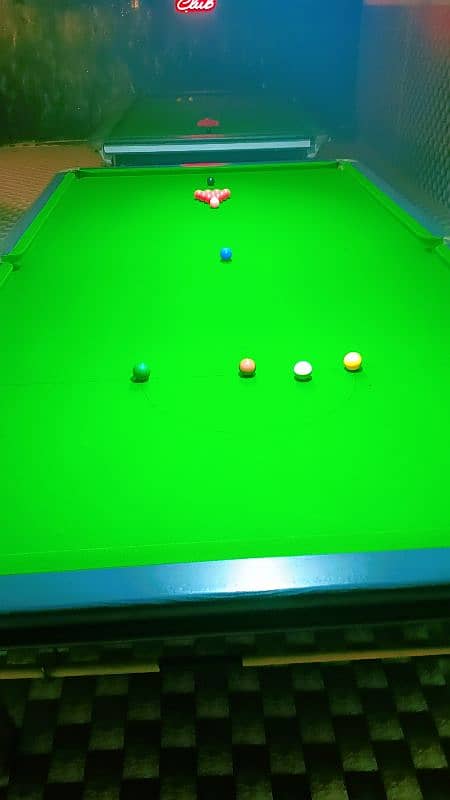 Running Snooker club for sale 3