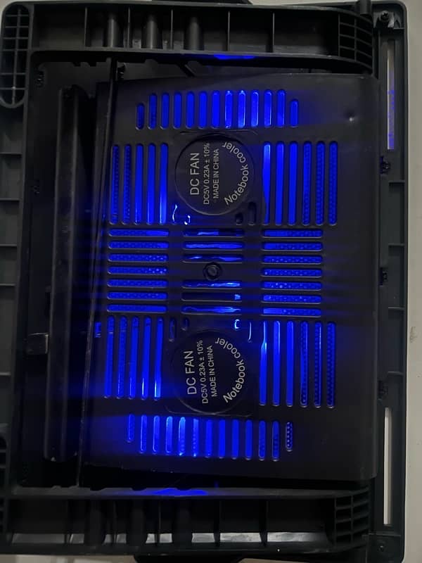 Laptop cooler with RGB lights 0