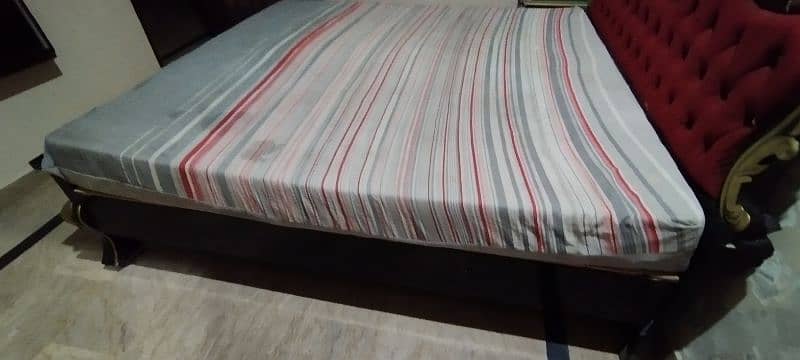 Just like new deco paint king bed with 2 side tables 12