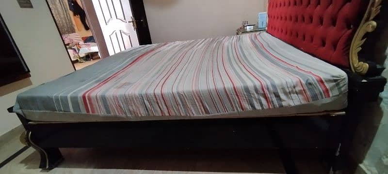 Just like new deco paint king bed with 2 side tables 13