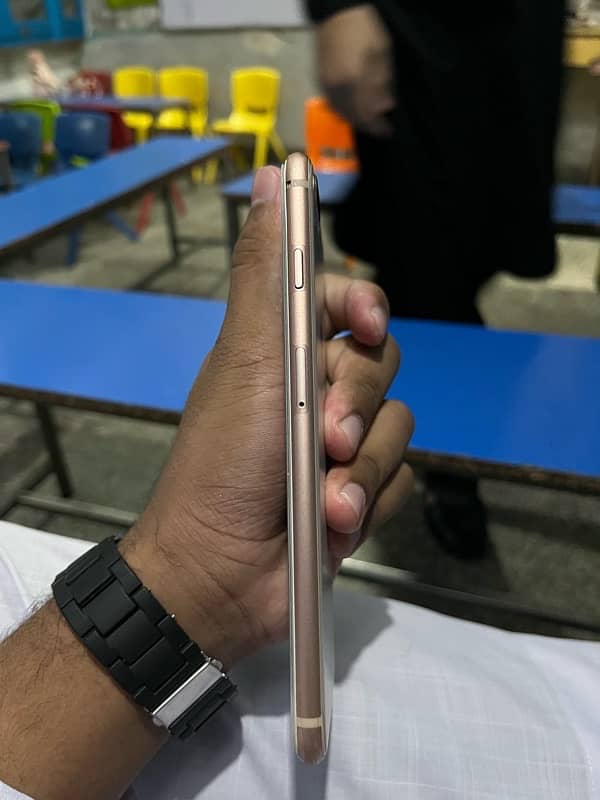 iPhone 8 Plus 3