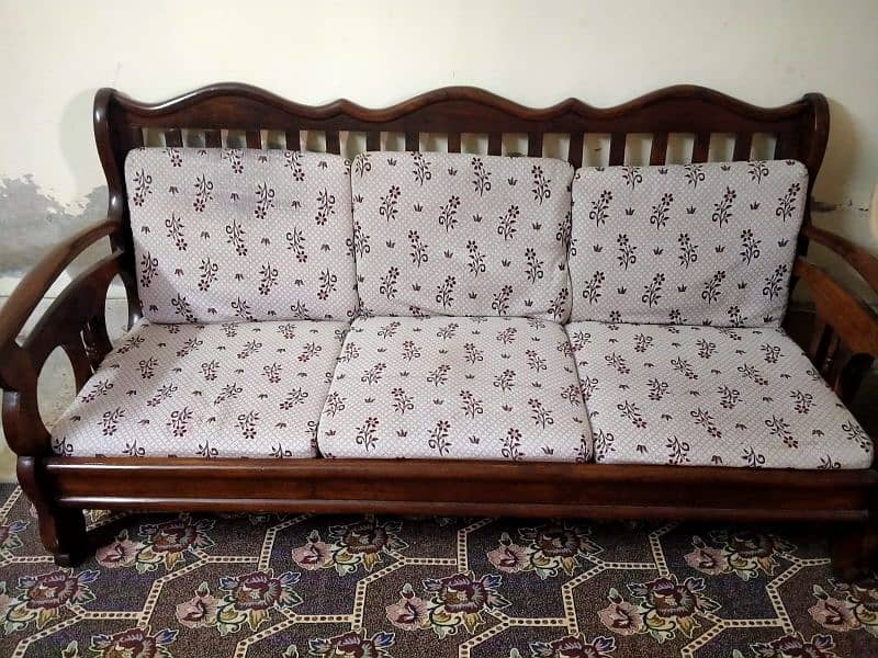 sofa she sham wood original new condition polish 2 din phele karwai ha 1