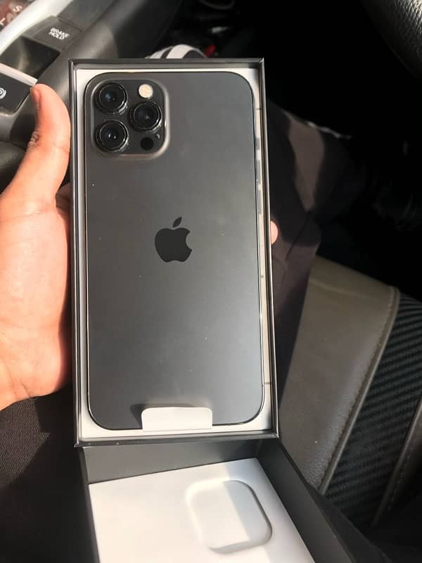 An Iphone 12 Promax, 512GB, PTA approved 0