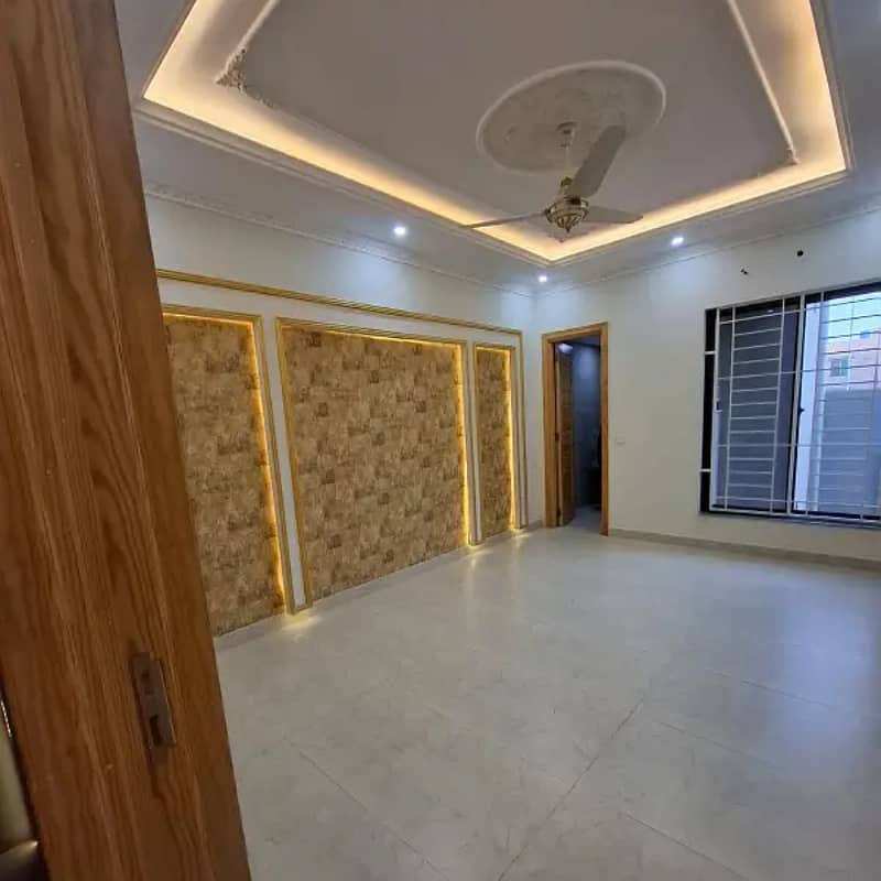 10 marla house for sale in paragon city lahore 7