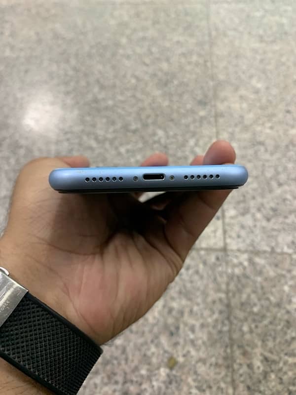 IPHONE XR 64gb JV 2