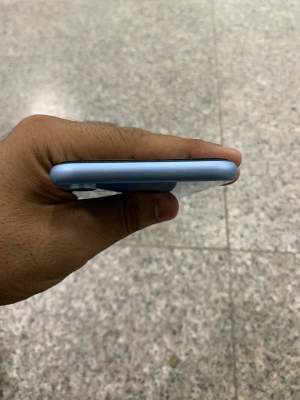 IPHONE XR 64gb JV 3