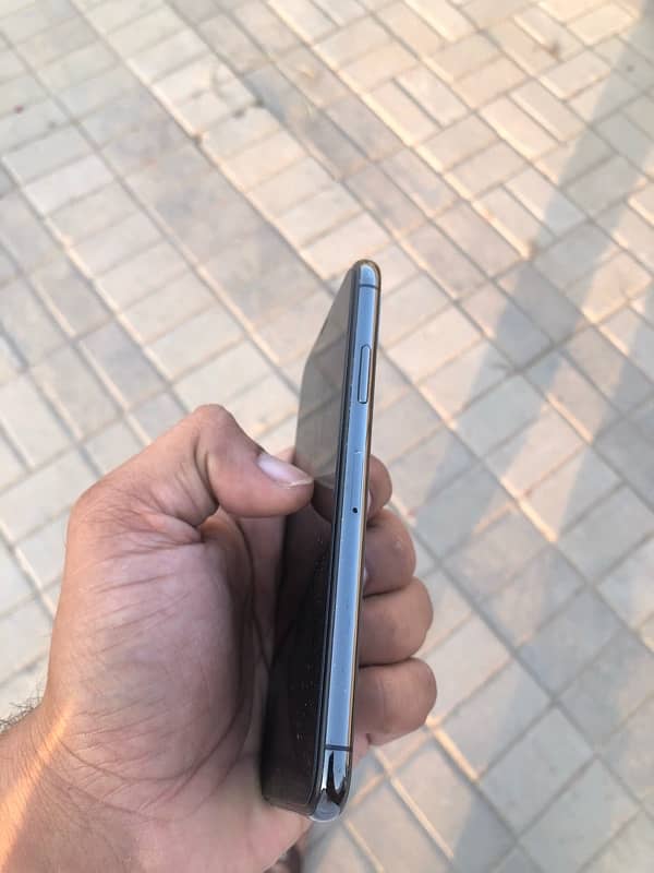 Iphone Xs 64GB Non PTA 2