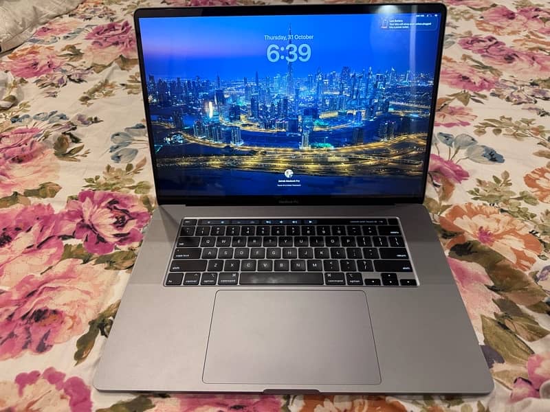 Macbook Pro 2019 16” (32GB RAM) 3