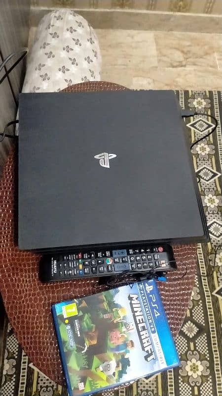 A PS4 PRO 1TB (USED) 4