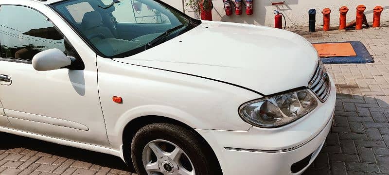 Nissan Sunny 2005 4