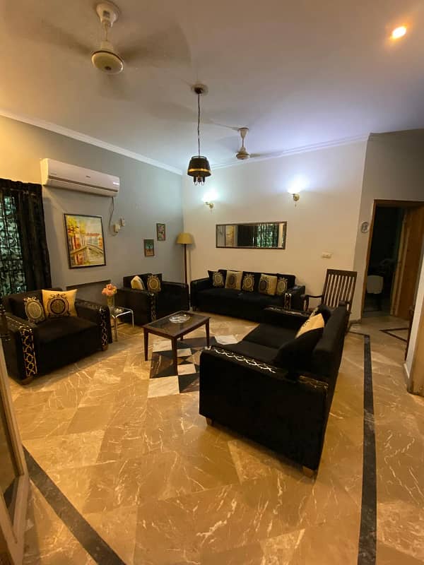 CAPITAL GROUP OFFER ORIGINAL PICS OUT CLASS 10 MARLA HOUSE FOR SALE IN DHA PHASE 4. 11