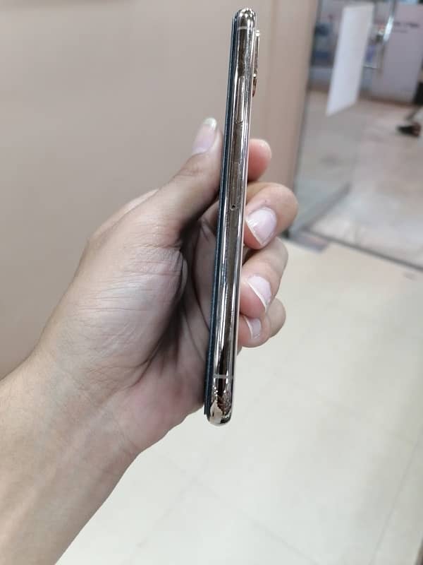 Iphone XS Non PTA 1