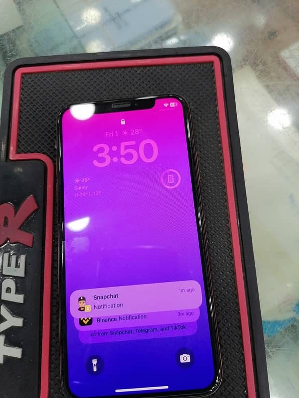 Iphone XS Non PTA 3