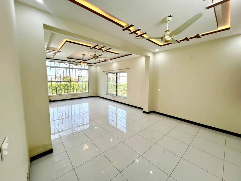 1 KANAL LUXURY CORNER HOUSE FOR SALE MULTI F-17 ISLAMABAD 18