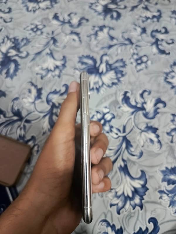 Iphone X 64 GB 2