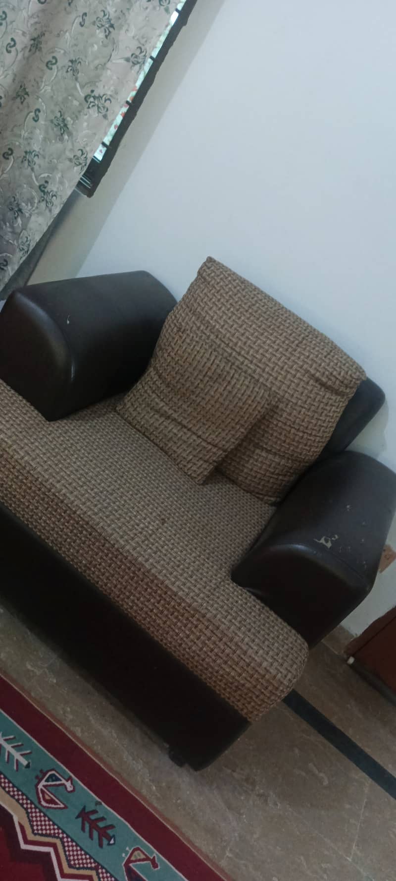 6 seater sofa 0