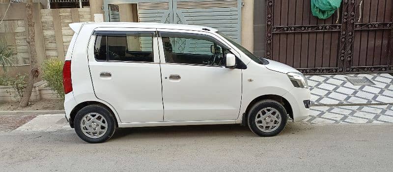 Suzuki Wagon R 2017 3