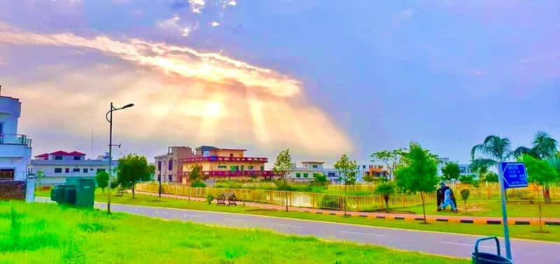 1 KANAL SUN FACE PLOT FOR SALE MULTI F-17 ISLAMABAD ALL FACILITY AVAIB 10