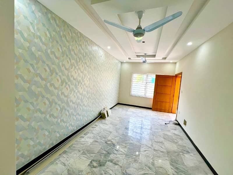 8 MARLA BRAND NEW HOUSE FOR SALE MULTI F-17 ISLAMABAD ALL FACILITY AVB 27