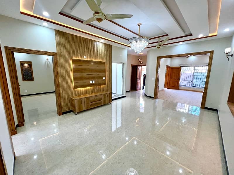 8 MARLA LUXURY BRAND NEW HOUSE FOR SALE FAISAL TOWN A BLOCK F-18 ISB 4