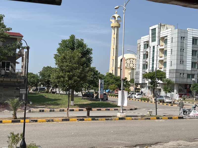 870 SQ FT 2 BEDROOM FLAT FOR SALE MULTI F-17 ISLAMABAD 43