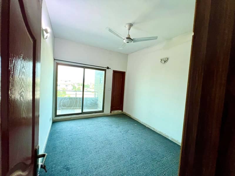 1220 SQ FT 3 BEDROOM FLAT FOR SALE MULTI F-17 ISLAMABAD SUI GAS AVAILB 3